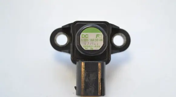 BMW 3 E90 E91 Air pressure sensor A0051535028