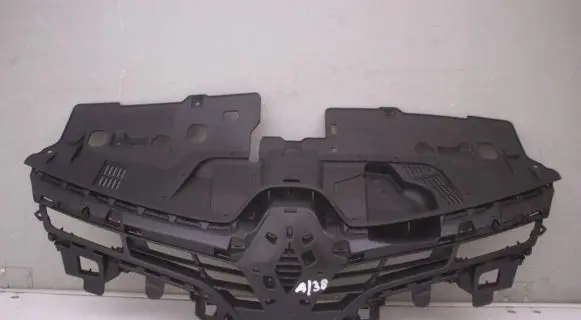 Renault Clio IV Front bumper upper radiator grill Cnuecbkfxbjhd