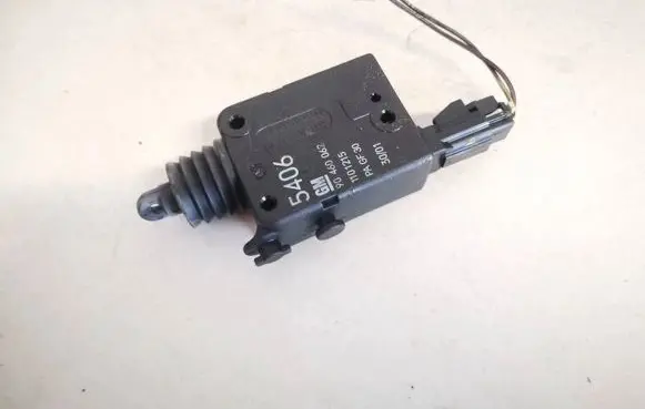 Opel Zafira A Central locking motor 90460062