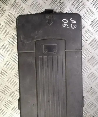 Audi A3 S3 8P Battery box tray cover/lid 1K0915443C