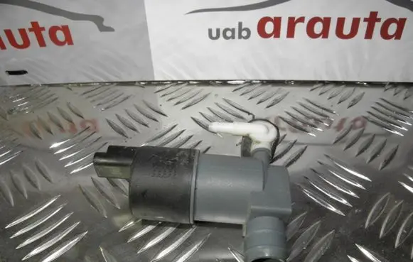 Nissan Qashqai Windscreen/windshield washer pump 9641553880 9641553980