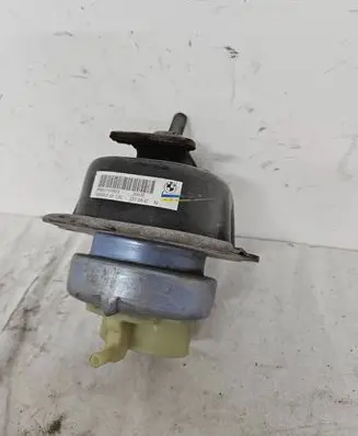 BMW X5 F15 Engine mount bracket P685751903 6857619 35512