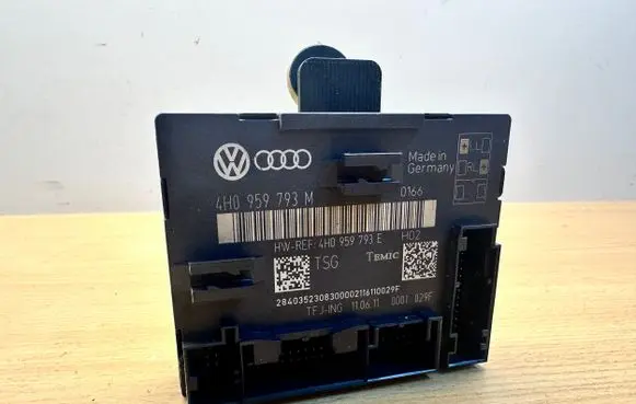 Volkswagen Touareg II Door control unit/module 4H0959793M