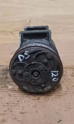 Volvo V70 Air conditioning (A/C) compressor (pump)