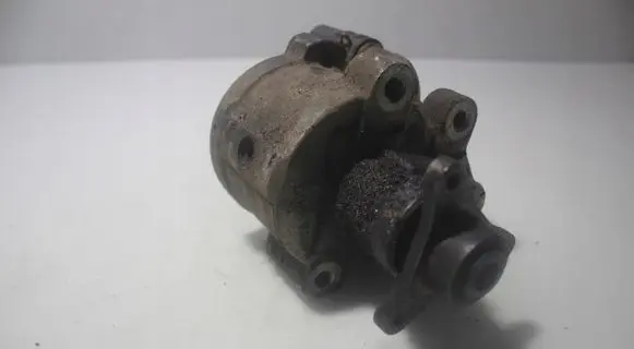 Renault Scenic I Power steering pump 26058572