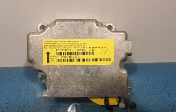 Mitsubishi Lancer VIII Airbag deployment crash/impact sensor p8635a229