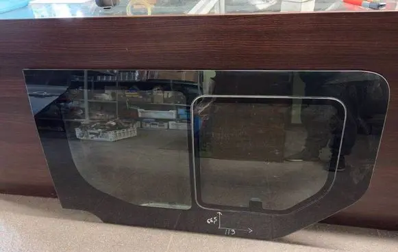 Renault Trafic II (X83) Sliding door window/glass DOT497M41AS2 43R000470 A029648