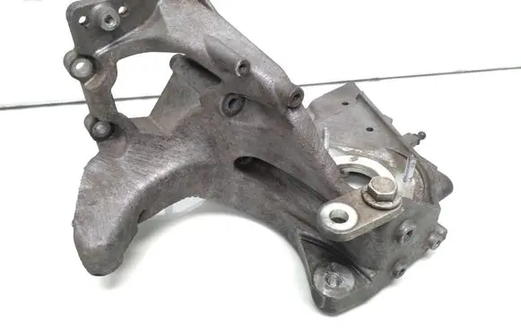 Opel Insignia A Fuel pump bracket 55574721