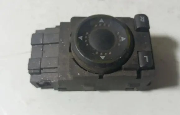 Volkswagen PASSAT B5.5 Wing mirror switch 3B1959565B