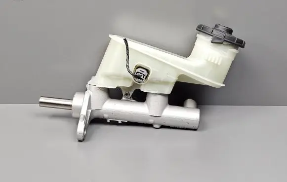 Honda Accord Master brake cylinder