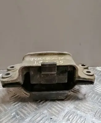 Volkswagen Touran I Engine mount bracket 1K0199555
