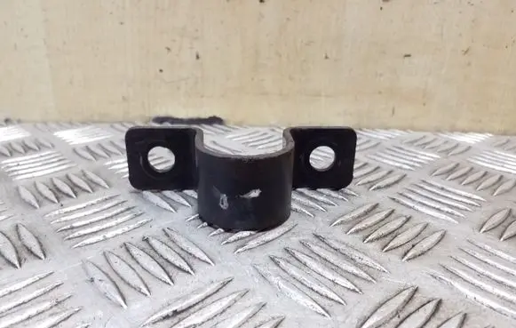 Jaguar XJL Sway bar bush bracket, rear 8W834A047AA