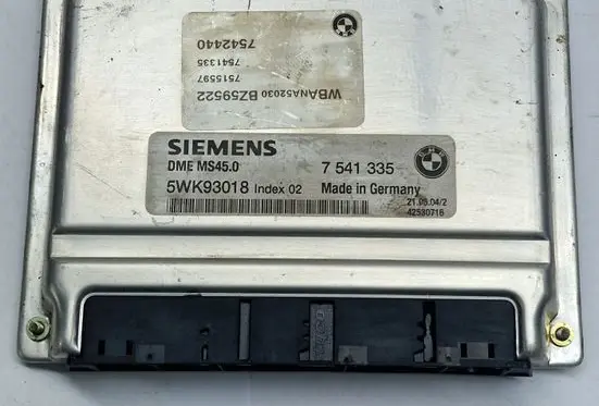 BMW 5 E60 E61 Engine control unit/module 7541335 5WK93018 DMEMS450