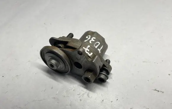 Volkswagen Jetta VII Generator/alternator belt tensioner 04E145299L 04E145299