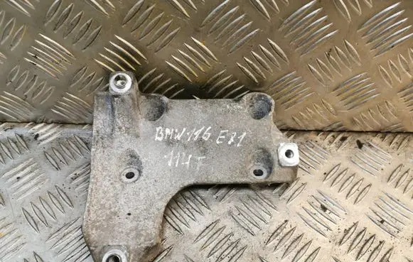 BMW 1 E81 E87 A/C compressor mount bracket 7505980