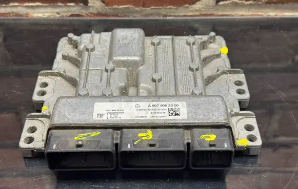 Mercedes-Benz A W176 Engine control unit/module A6079002300 A2C99155200 A6079012100
