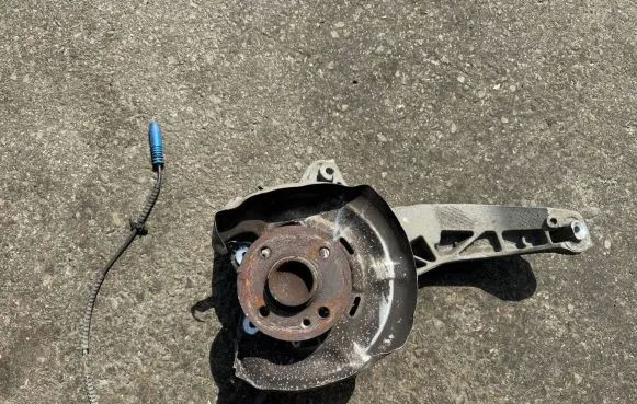 Mini One - Cooper Coupe R56 Rear wheel hub 6795659 48599746 AC42100