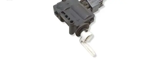 Ford Focus Fuel tank cap lock 