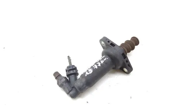 Clutch slave cylinder