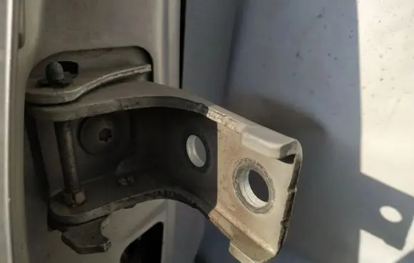 Citroen C3 Front door upper hinge