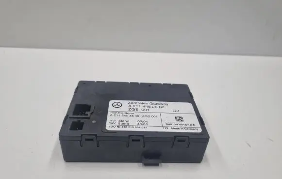 Mercedes-Benz E W211 Gateway control module A2114452500 2114452500
