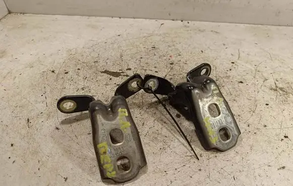 Opel Insignia B Front door hinge set A046057