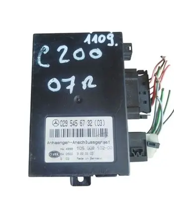 Mercedes-Benz E W211 Tow bar trailer control unit/module 0295456732