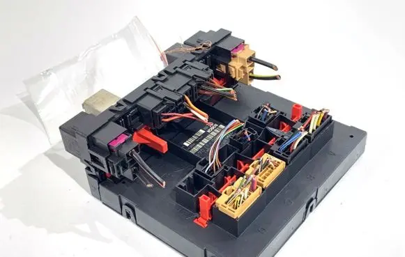 Volkswagen Touran I Other control units/modules 3C0937049E