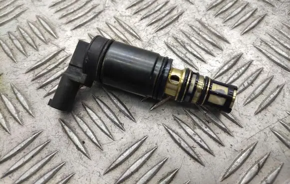 Alfa Romeo Giulia Air conditioning (A/C) pressure sensor 6606W3