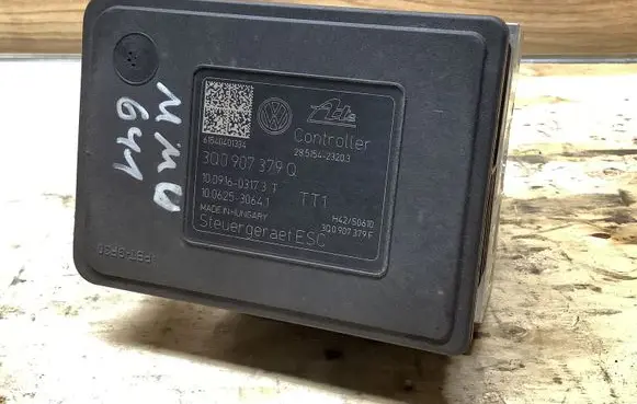 Volkswagen Golf VII ABS Pump 3Q0907379Q 3Q0614517Q