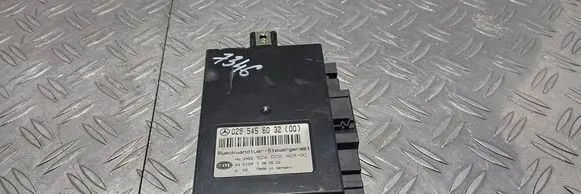 Mercedes-Benz E W211 Tailgate/trunk control unit/module 0295456032 5ZA00846900