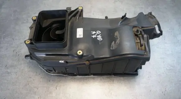 Infiniti Q70 Y51 Air filter box A6510901301 866090000