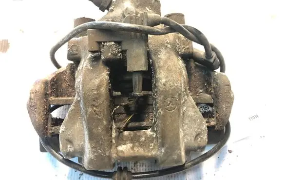 Mercedes-Benz E W212 Rear brake caliper