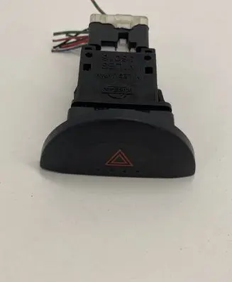 Nissan X-Trail T30 Hazard light switch NILES06016 06016