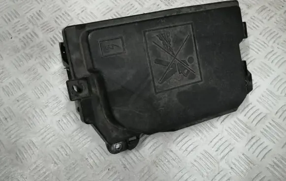 Renault Captur II Fuse module 284B07753R 284B07078R
