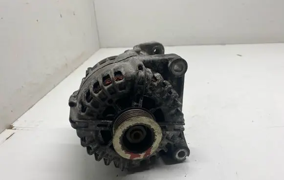 BMW 1 E81 E87 Generator/alternator 7802261 FG18S019