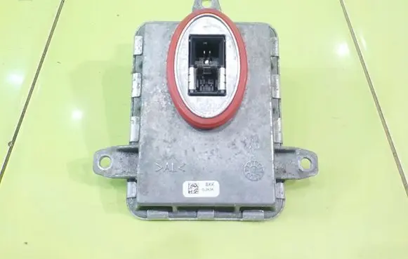 BMW 3 E92 E93 LED ballast control module 7255724