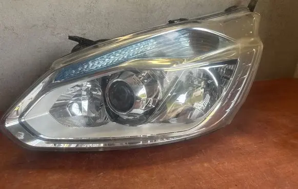 Ford Transit Custom Headlight/headlamp BK2113D153B