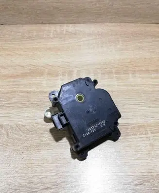 Toyota Prius (XW20) Air flap motor/actuator 0637007960