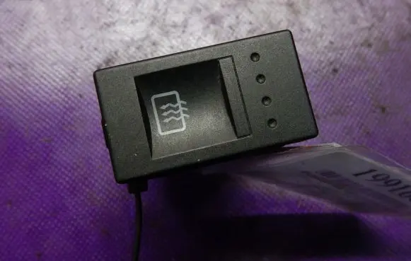 Volkswagen Polo III 6N 6N2 6NF Windscreen/window heater switch 6N0959621B