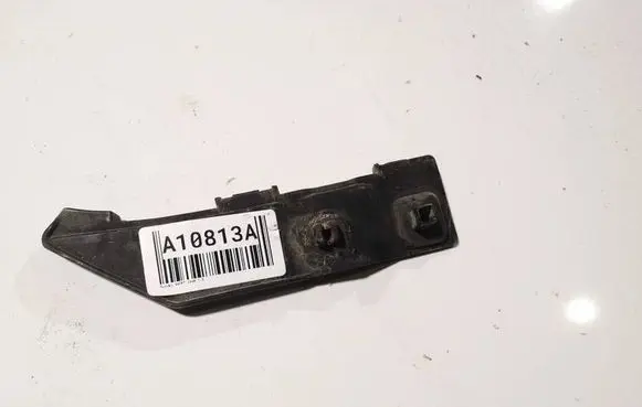 Front bumper mounting bracket