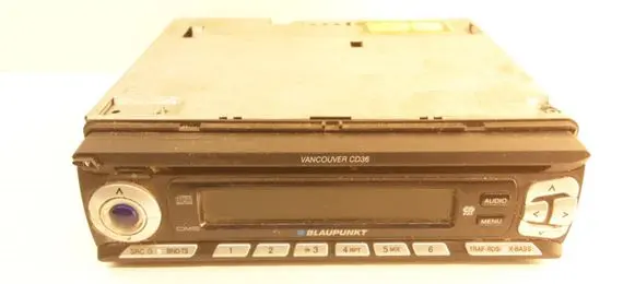 Fiat Punto (188) Radio/CD/DVD/GPS head unit 7646067310 3607