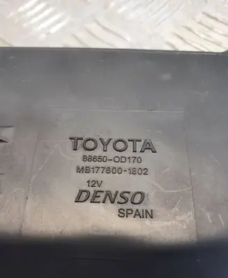 Toyota Yaris Other control units/modules 886500D170 MB1776001802