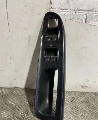 Volkswagen PASSAT B6 Electric window control switch