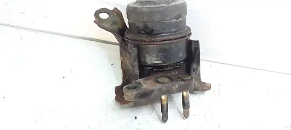 Toyota Avensis Verso Engine mount bracket