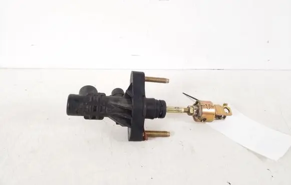 Toyota Avensis T250 Clutch master cylinder 31420-05010