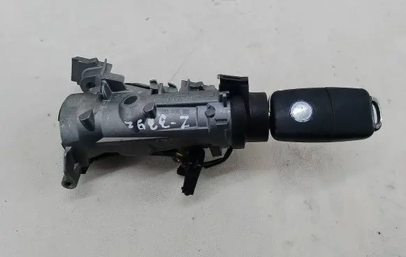 Volkswagen Touran I Ignition lock 1K0905851