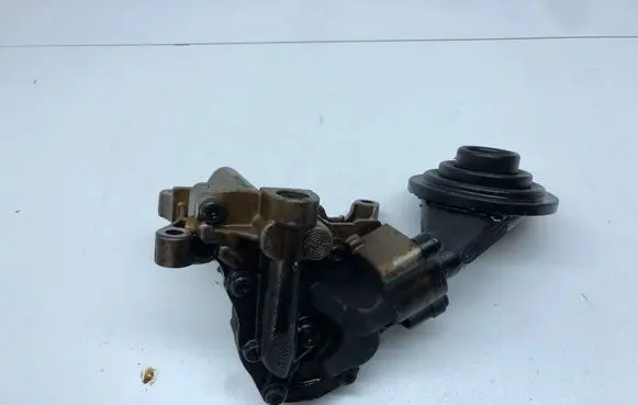 Audi A6 S6 C7 4G Oil pump 06E115105