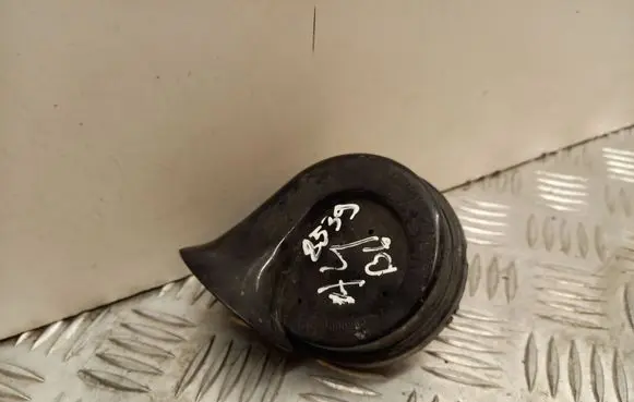 Audi A4 S4 B6 8E 8H Horn signal 8E0951223