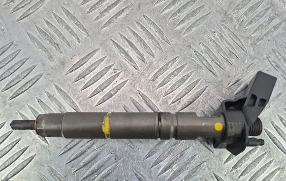 Mercedes-Benz E W211 Fuel injector A6420700587